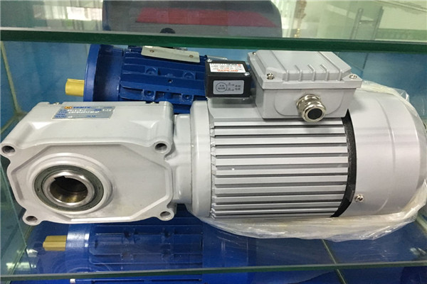 HG直交軸減速機(jī)，準(zhǔn)雙曲面斜齒輪減速機(jī),直角減速機(jī),直角減速電機(jī),直交軸減速電機(jī) (17)