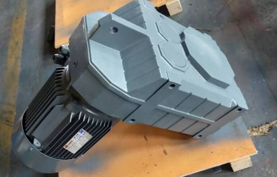 輸送帶減速機，5.5KW減速機,5.5KW齒輪減速電機,60轉(zhuǎn)減速機